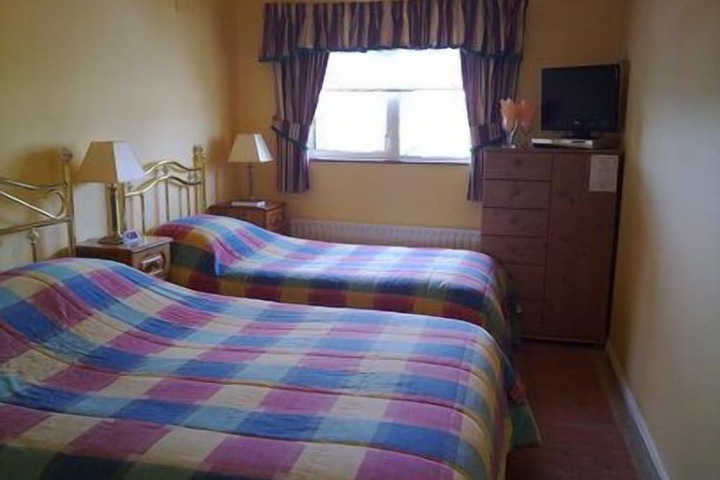 Room 15 of 28