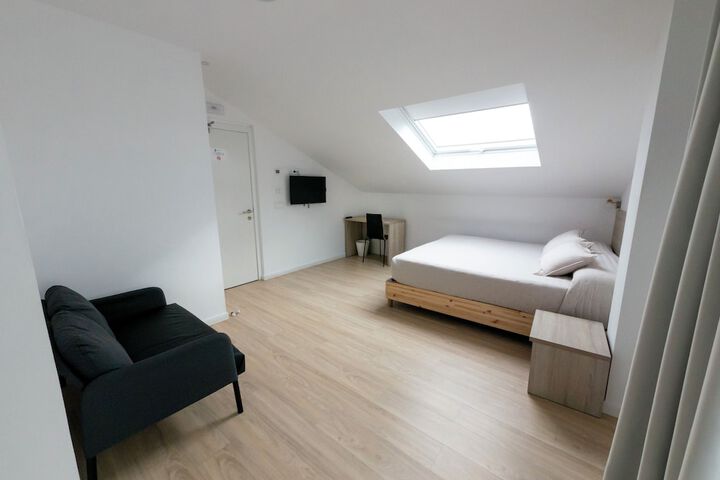 Room 3 of 13