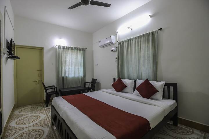 Room 2 of 11