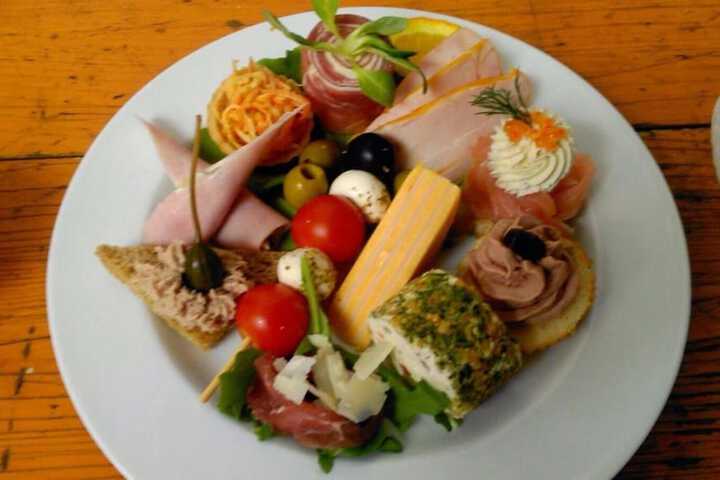 Dining 38 of 57