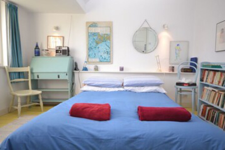 Room 8 of 32