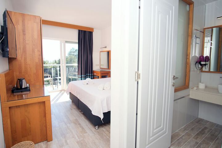 Room 30 of 75