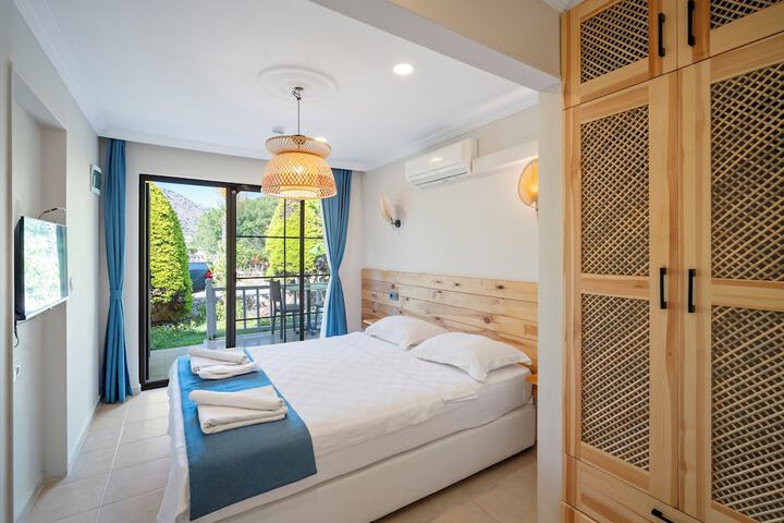 Room 8 of 26