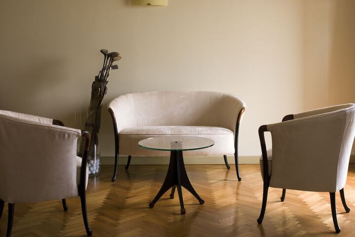 Room 7 of 70