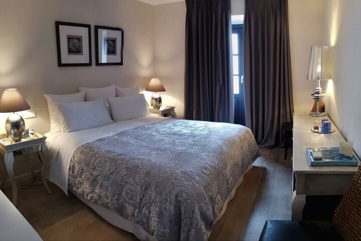 Room 9 of 22