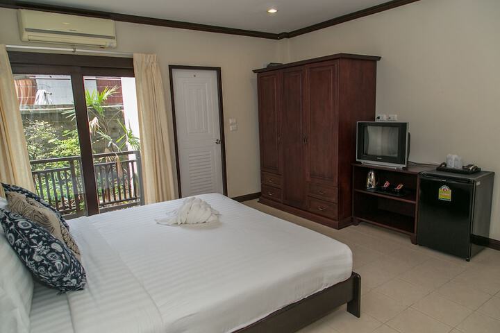 Room 6 of 54