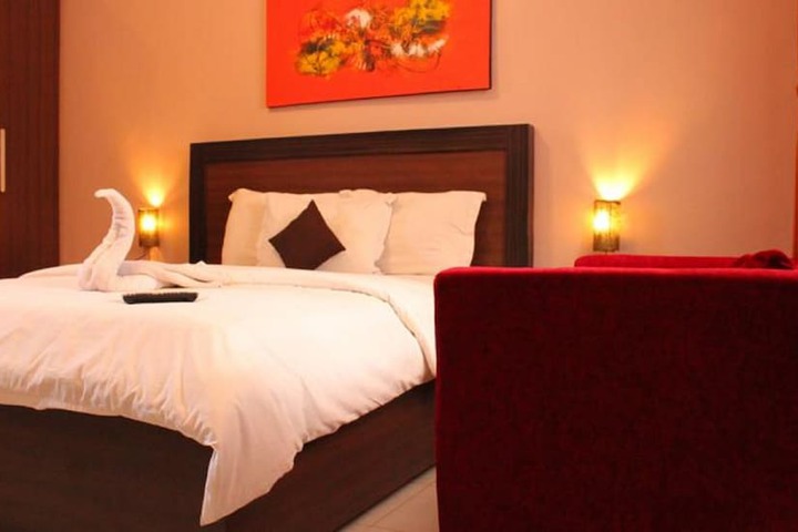 Room 3 of 21