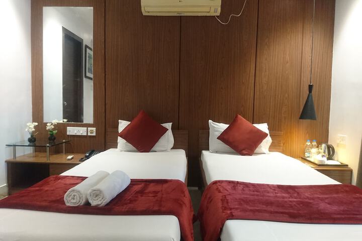 Room 19 of 34