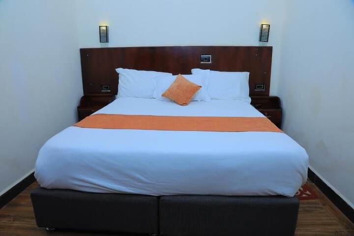 Room 5 of 22