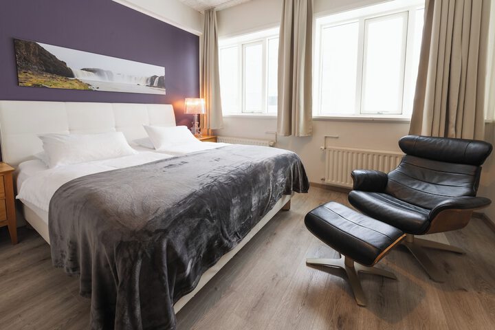 Room 24 of 65