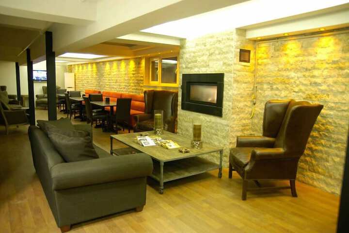 Breakfast area