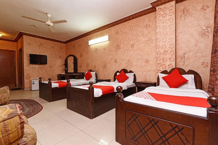 Room 9 of 26