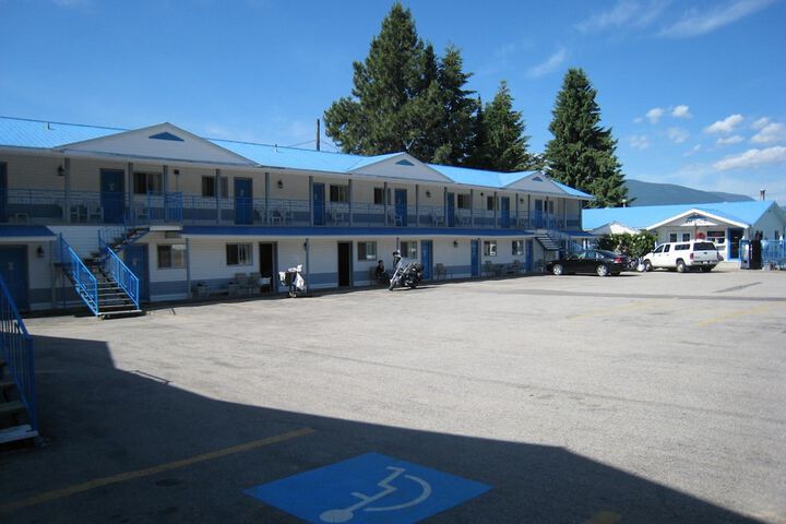 Property Grounds 36 of 43