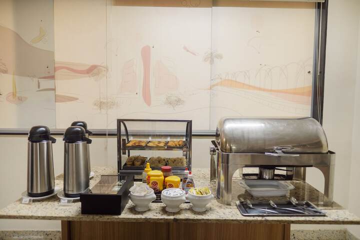 Dining 90 of 114