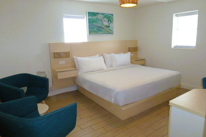 Room 6 of 31