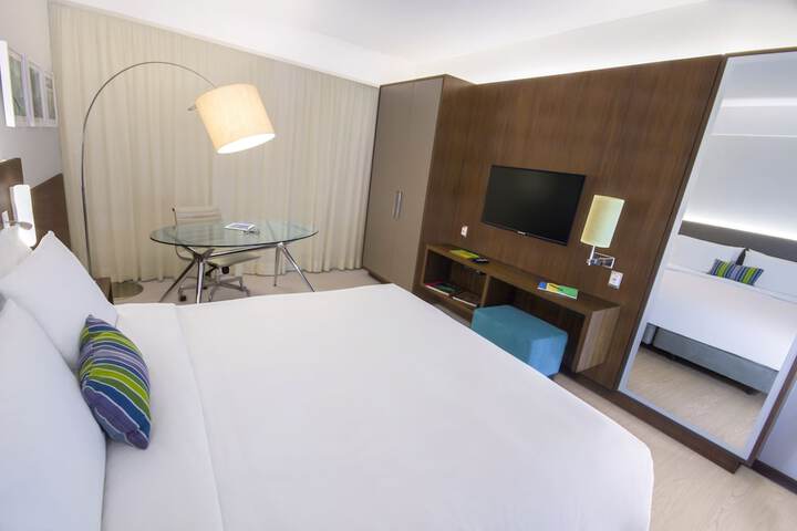 Room 7 of 124
