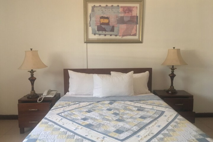 Room 11 of 26