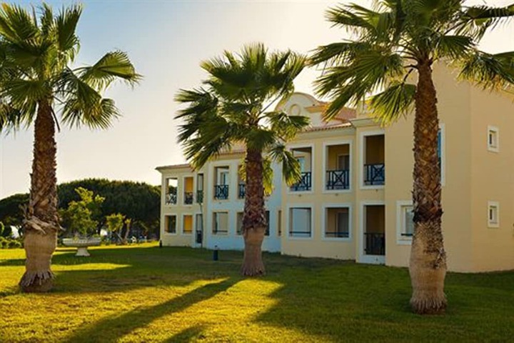 Hotel Exterior 88 of 106