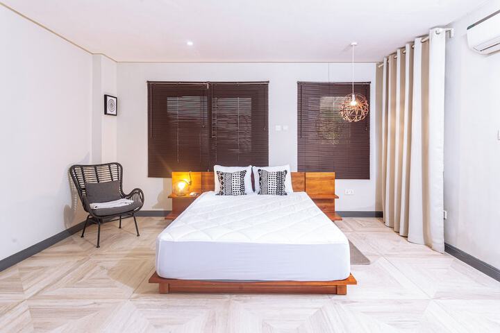 Room 9 of 75