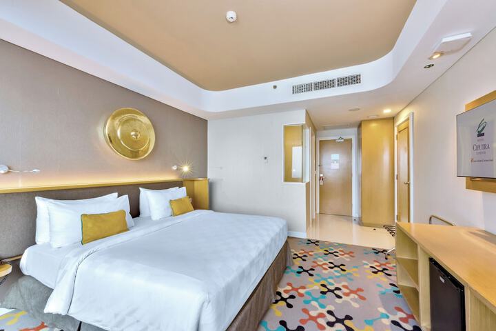 Room 14 of 48