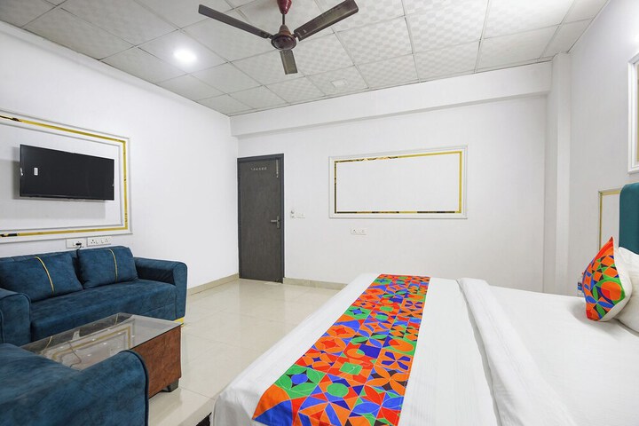 Room 19 of 29