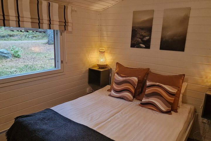 Room 12 of 76
