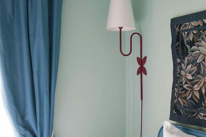 Room 8 of 23