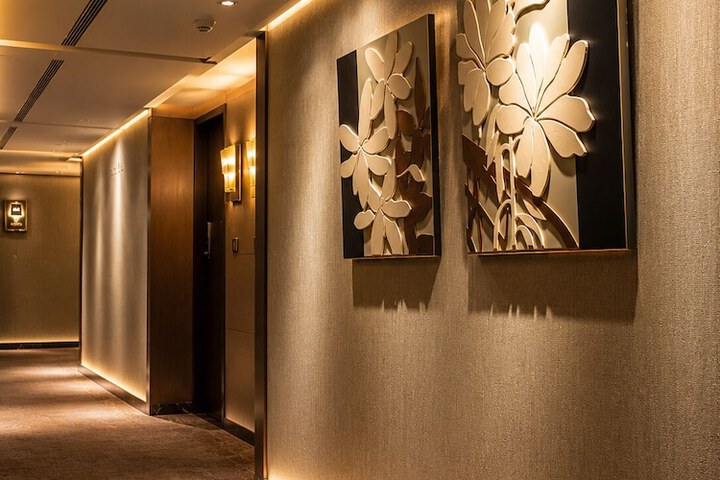 Ballroom/Hall 32 of 75