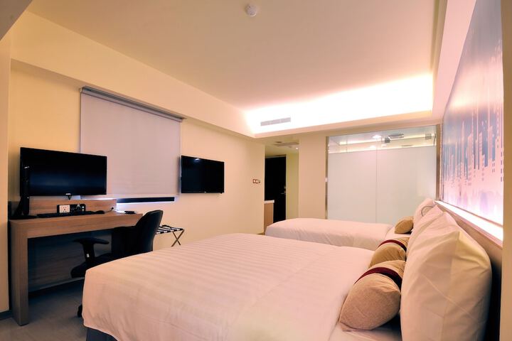 Room 5 of 39