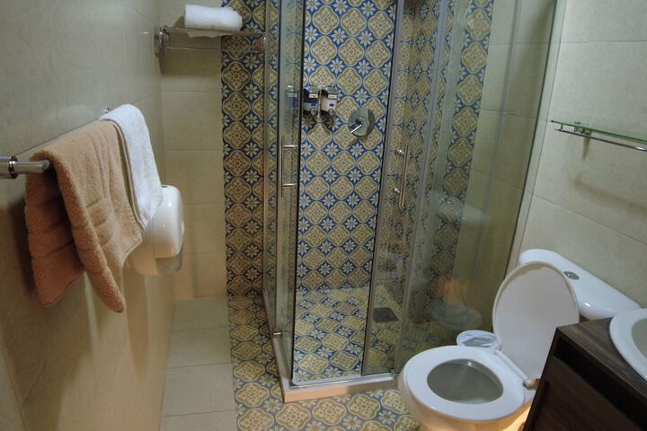 Room 50 of 62