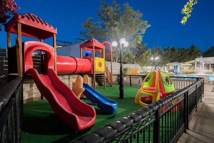 Children's play area - outdoor