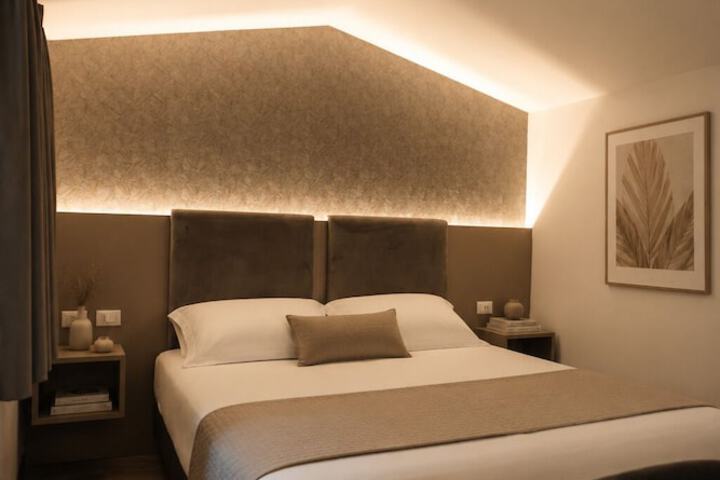 Room 2 of 23