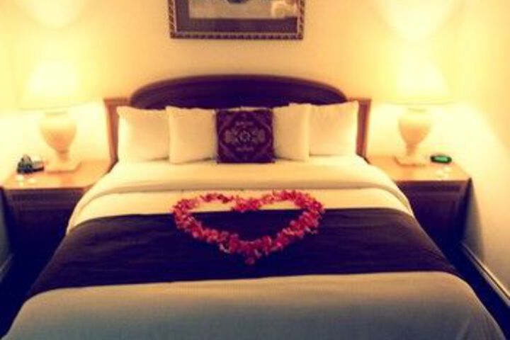Room 7 of 18