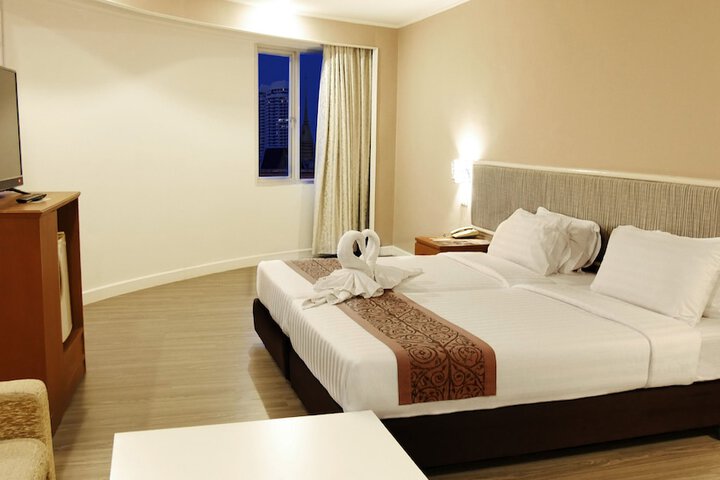 Room 55 of 100