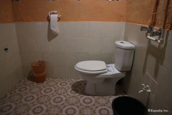 Room 13 of 93