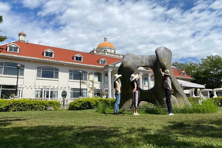 Hotel Exterior 44 of 45