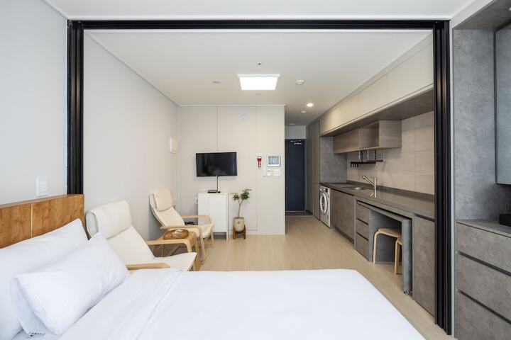Room 7 of 26
