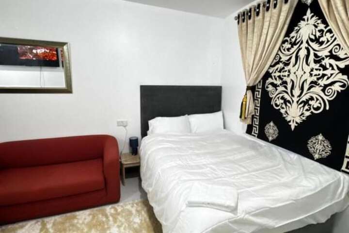 Room 5 of 22