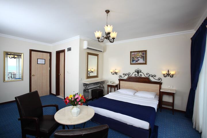 Room 7 of 23