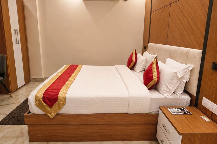 Room 27 of 74