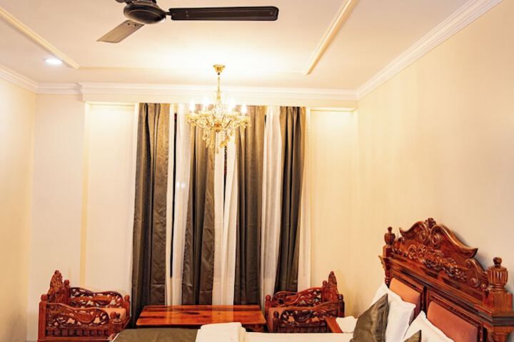 Room 22 of 136