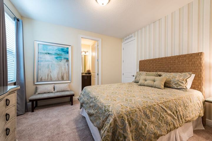 Room 21 of 37