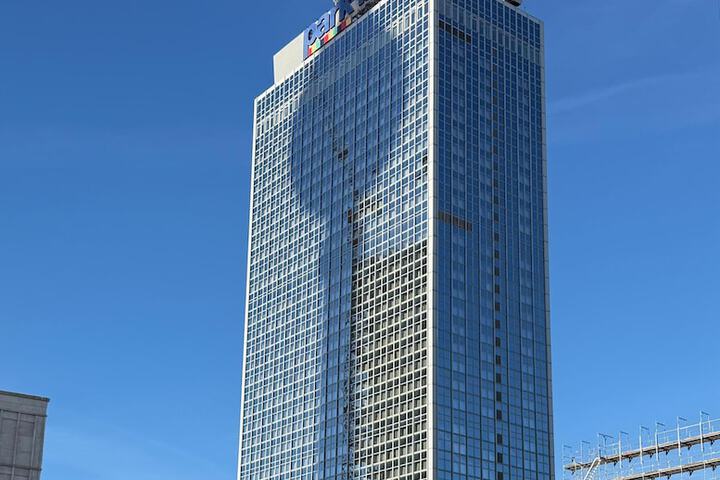 Hotel 143 of 157