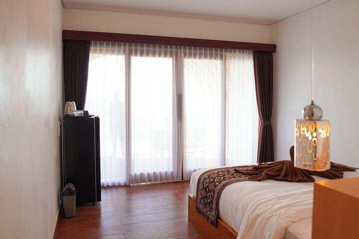 Room 3 of 21