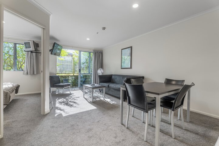 Room 15 of 25
