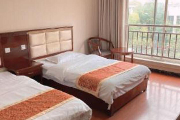 Room 5 of 5