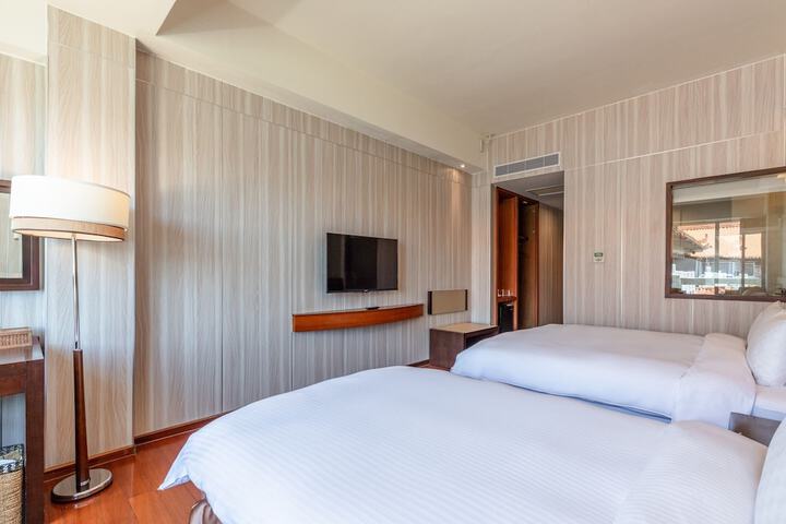 Room 16 of 70