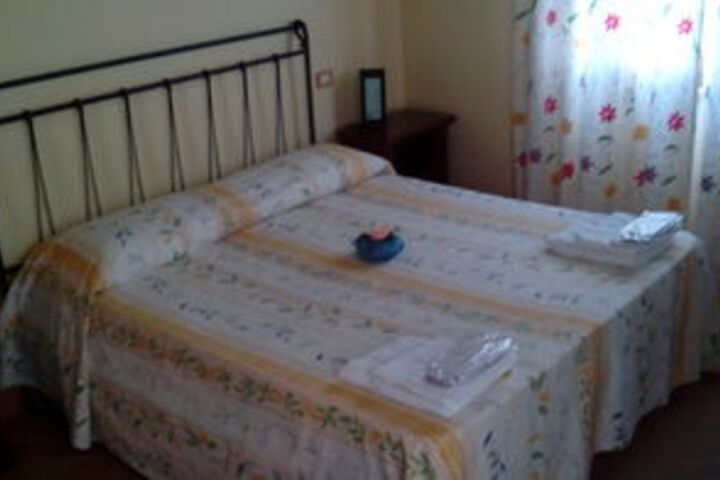 Room 17 of 37