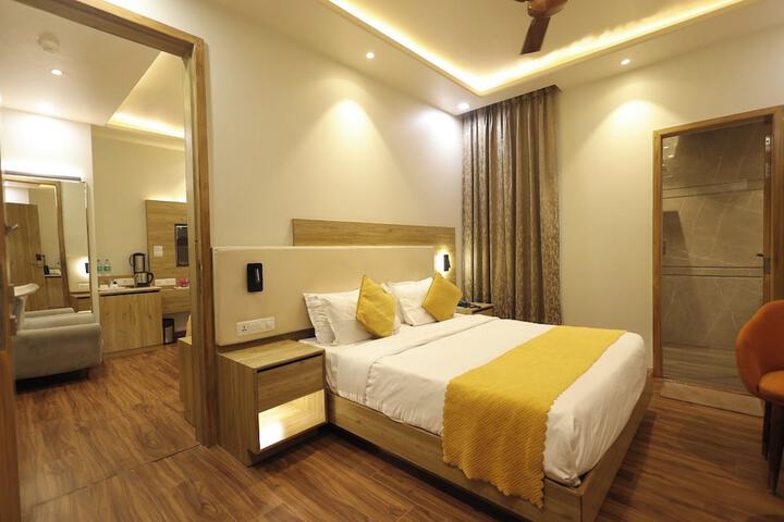 Room 14 of 52