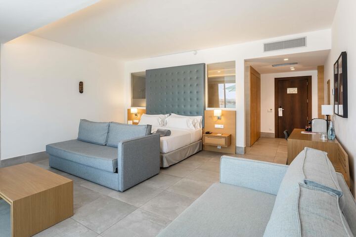 Room 21 of 68